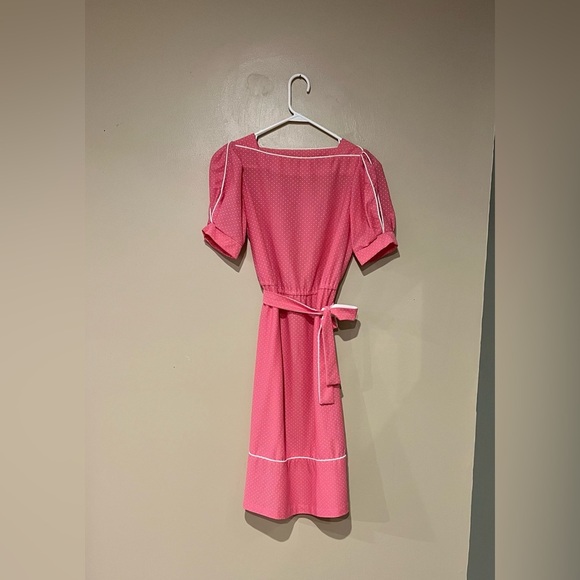 VINTAGE Montgomery Ward Pink Square Neck Polka Dot Puff Sleeves Belted ** READ** - Picture 1 of 7